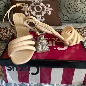 Sam Edelman unique pyramid heels